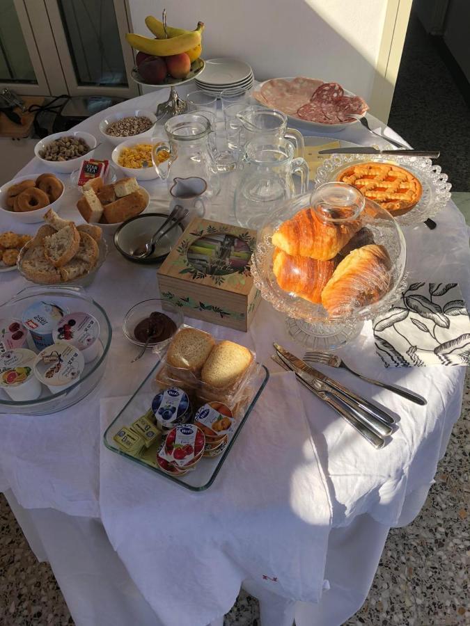 B&B Relais Dell'Angelo Camaiore Bagian luar foto